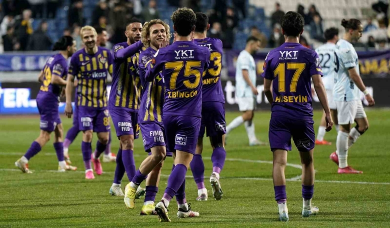 Trendyol Süper Lig: Eyüpspor: 6 - Adana Demirspor: 0 (Maç sonucu)