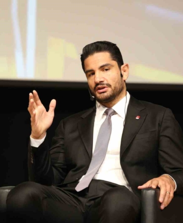 Taha Akgül: "Dünya güreşinin artık kendisini yenilemesi gerekiyor"