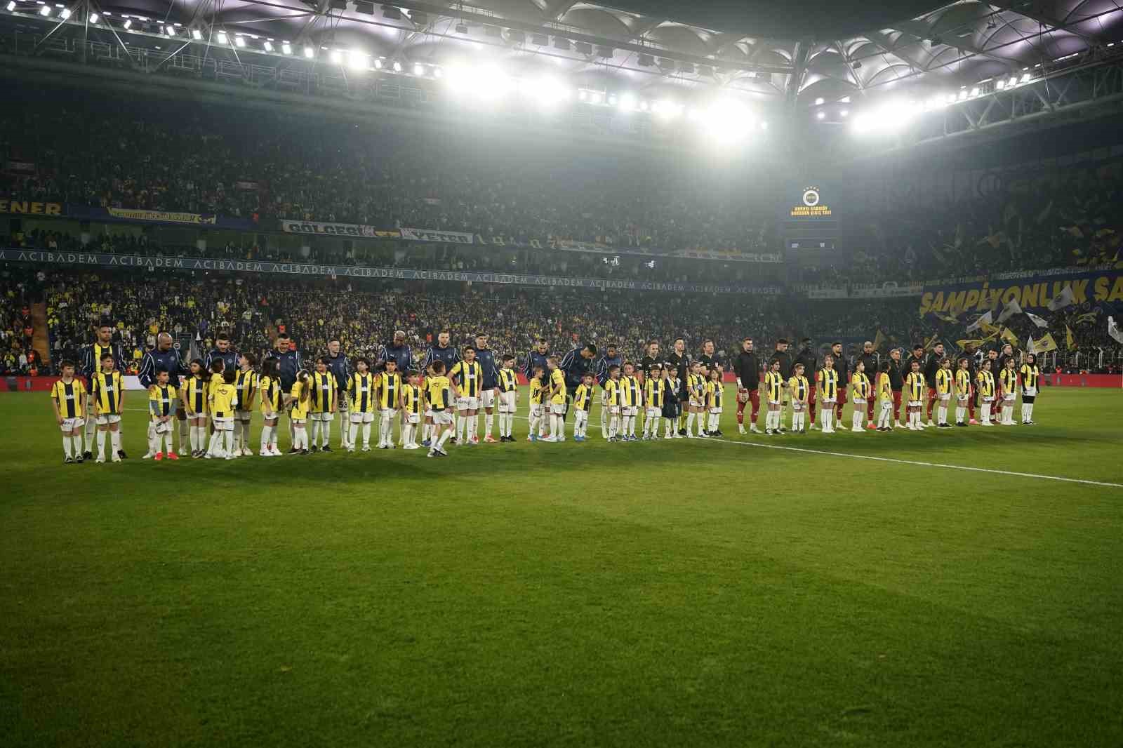 Ziraat Türkiye Kupası: Fenerbahçe: 0 - Galatasaray: 1 (Maç devam ediyor)