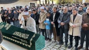 Üsküdar’da komşusu tarafından öldürülen adam son yolculuğuna uğurlandı