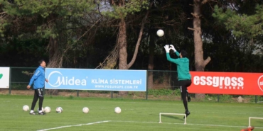 Sakaryaspor, Pendikspor mesaisine başladı