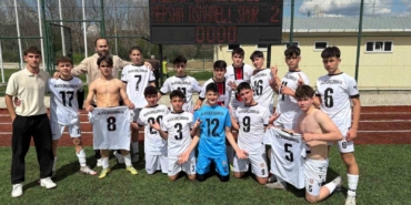 Hakem maça geç gelince maç 15 dakika geç başladı