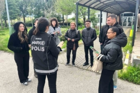 Bursa Narkotik polisi 4 günde 4 bin genci uyardı