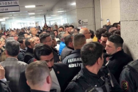 Zafer Partisi Genel Başkanı Ümit Özdağ, "Cumhurbaşkanı’na hakaret" suçundan hakim karşısında