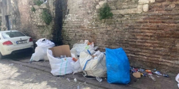 Fatih’te Acımusluk Sokağı Sarnıcı hurda ve kağıt deposu olarak kullanılıyor