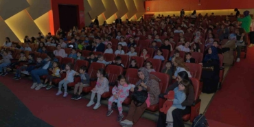Tiyatronun coşkusu Bursa’yı sardı
