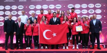 Avrupa Güreş Şampiyonası’nda milli kadın güreşçilerden tarihi başarı