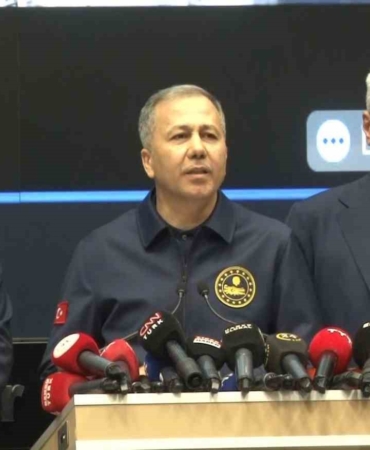 İçişleri Bakanı Ali Yerlikaya : "Son 12 saatlik dilimde 4’ün üzerinde herhangi bir artçı sarsıntı meydana gelmedi"