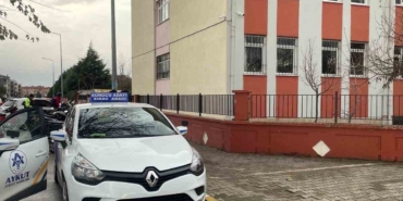 Okul civarında sürücü kursuna velilerden tepki