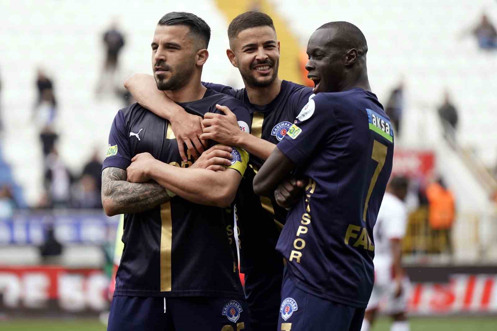 Trendyol Süper Lig: Kasımpaşa: 3 - Sivasspor: 1 (Maç sonucu)