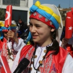 Büyükçekmece’de 23 Nisan coşkusu sokaklara taştı