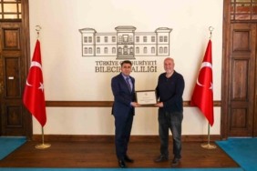Her gün çöp topluyordu, Vali Aygöl teşekkür belgesi takdim etti