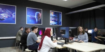 SUBÜ Bilişim Teknolojileri MYO’da yüksek kapasiteli bilgisayar laboratuvarı kuruldu