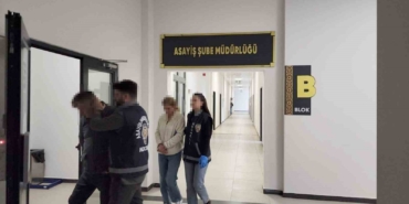 Kocaeli’de bir evden altın çalan 2 şüpheli yakalandı