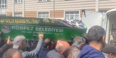 Zümra, gözyaşlarıyla toprağa verildi