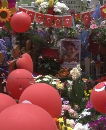 İtalyan şefin oğlu Mattia Ahmet Minguzzi’nin doğum gününde mezarına ziyaret
