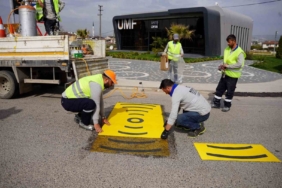 Yol ve yaya çizgileri yenileniyor