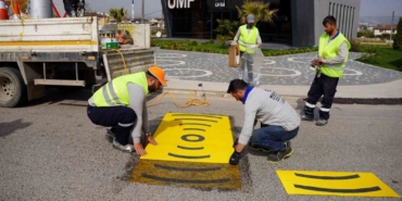 Yol ve yaya çizgileri yenileniyor