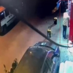 Marketten içeceğin çalındığı anlar kameraya yansıdı