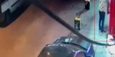 Marketten içeceğin çalındığı anlar kameraya yansıdı