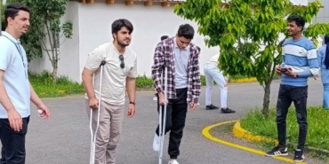 Engelli bireylerin yaşadığı zorluklara dikkat çektiler