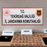Kaput altındaki özel bölmeden uyuşturucu çıktı: 2 kişi tutuklandı