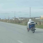 Motosiklet sürücüsü trafik kurallarına meydan okudu