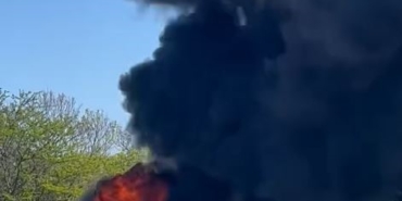 TEM Otoyolu’nda bir otomobil alev alev yandı