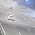 Sakarya’da feci kaza: 9 yaşındaki çocuk taklalar atan otomobilden yola savruldu