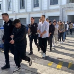 Sahte araç kiralama sitesiyle 122 kişi dolandırılmıştı: 52 şüpheli tutuklandı