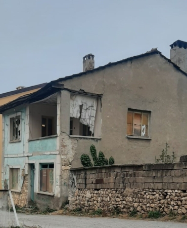 Bilecik’te bir emniyet bir de zabıta ekibine darp edildi