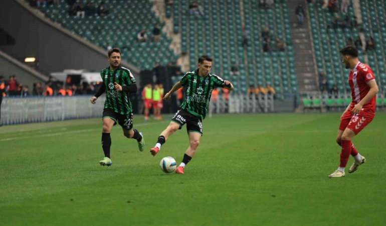 Trendyol 1. Lig: Kocaelispor: 4 - Ankara Keçiörengücü: 1 (Maç sonucu)