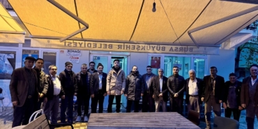 Sabah namazında köylülerle bir araya geldi