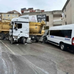 Pendik’te kontrolden çıkan hafriyat kamyonu dehşet saçtı