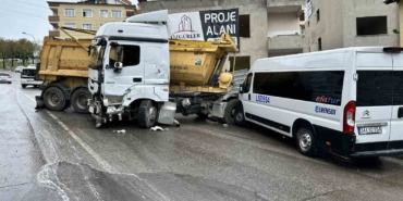 Pendik’te kontrolden çıkan hafriyat kamyonu dehşet saçtı