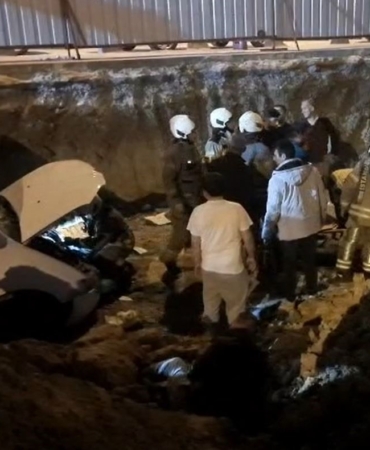 Arnavutköy’de feci kaza, bekçiye çarpıp şantiye alanına uçtu