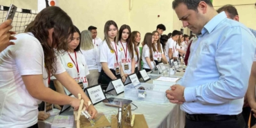 Hayrabolu’da liseli gençler bilim fuarında projelerini sergiledi