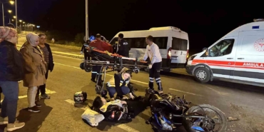 Motosiklet ticari araca çarptı: 1 yaralı