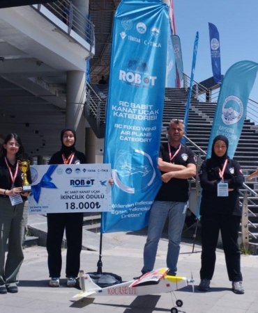 MEB Robot Yarışmasında Edremit’ten büyük başarı