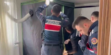 Elbise dolabından uyuşturucu serası çıktı: 4 tutuklama