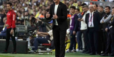 Solskjaer, galibiyet sayılarında Mourinho’yu geçti