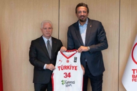 İstanbul Valisi Davut Gül’den, TBF Başkanı Türkoğlu’na ziyaret