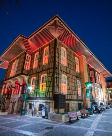 Dezenformasyonla Mücadele Merkezi: "Vakıflar, tarihi belediye binasına el koymadı"