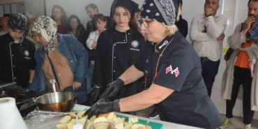 Ayvalık’ta "Sıfır Atık Mutfak" projesi ev ekonomilerine destek olacak