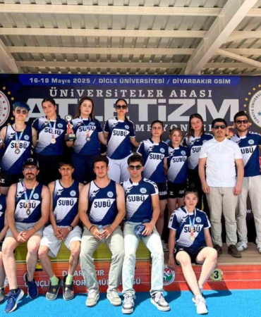 Üniversiteler Arası Atletizm Türkiye Şampiyonası’ndan madalyalar ve kupa ile döndüler