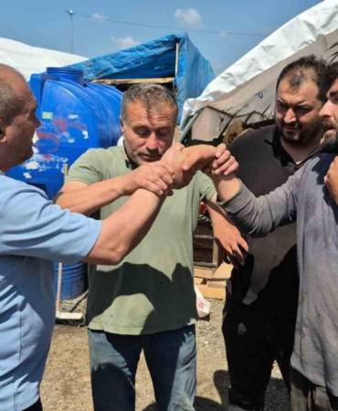 Sultangazi kurban pazarında bayram hareketliliği devam ediyor