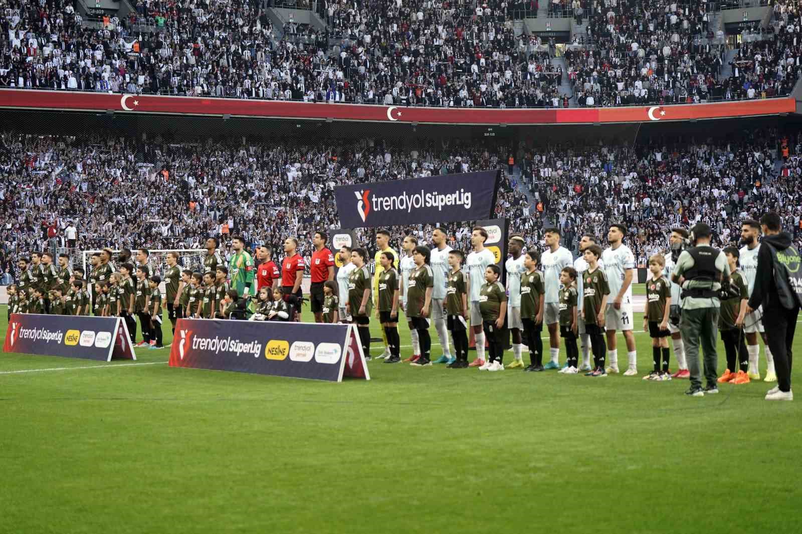 Trednyol Süper Lig: Beşiktaş: 0 - Adana Demirspor: 0 (Maç devam ediyor)