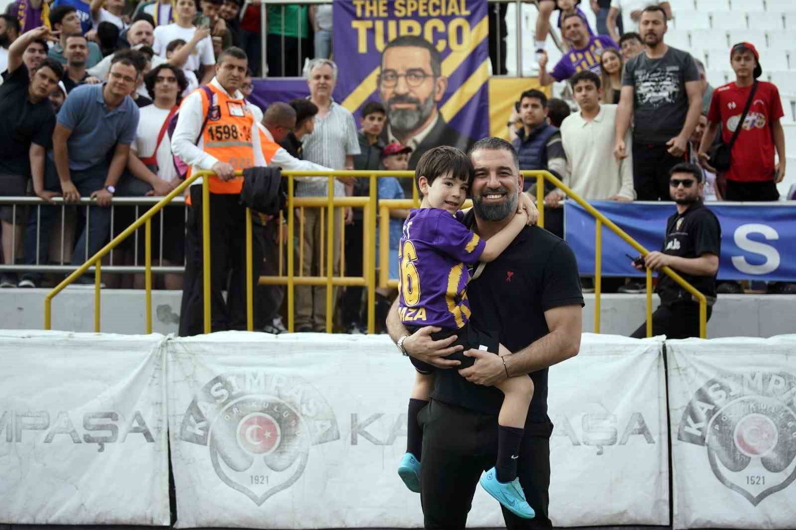 Arda Turan’dan, Eyüpspor’a veda mesajı