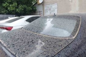Sakarya’da araçlar çamurla kaplandı