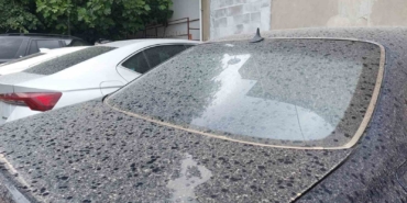 Sakarya’da araçlar çamurla kaplandı